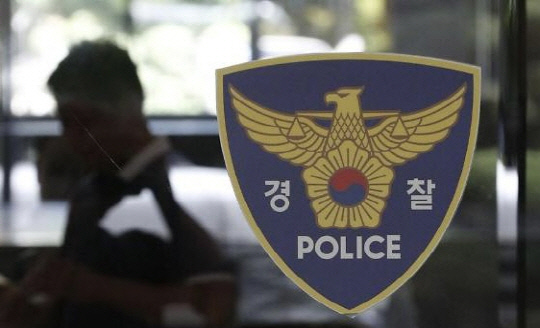 "중학교 30대 男교사가 남학생들 성추행"…고소장 잇따라